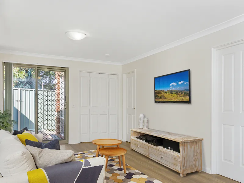 Charming corner villa tucked away in one of the best pockets in this beautiful village. No stamp duty payable!