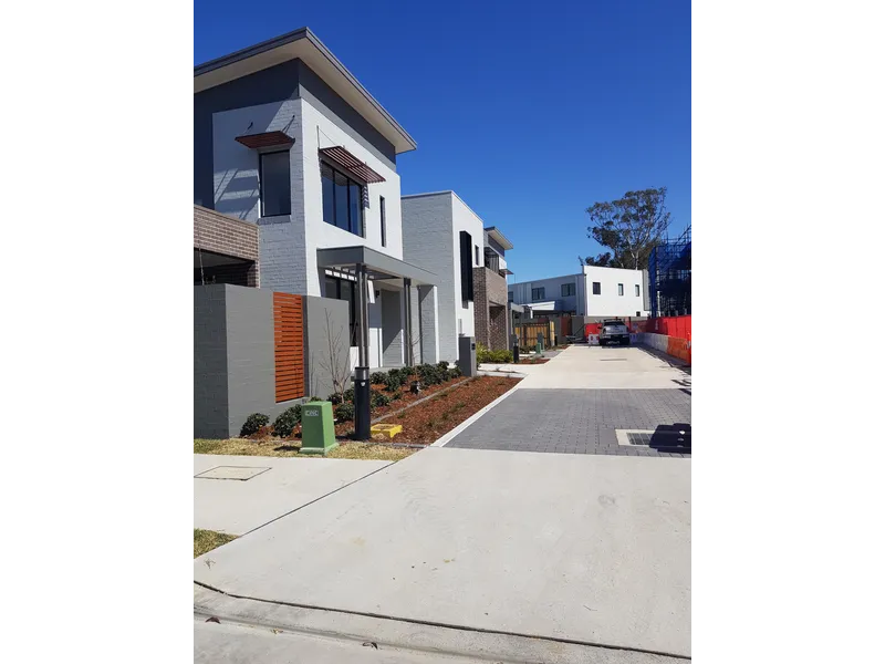 Cozy 2 Bedroom Townhouse at Fairwater!