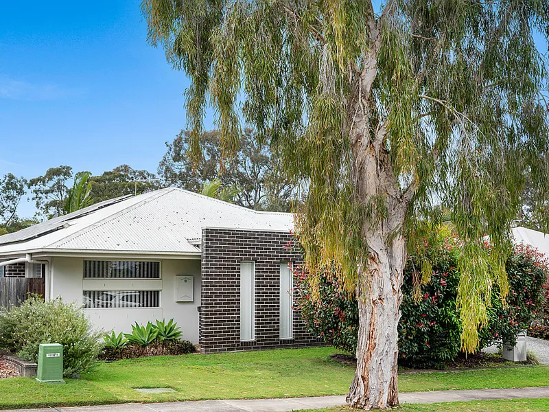 Situated by the sea, your leisurely lifestyle awaits...