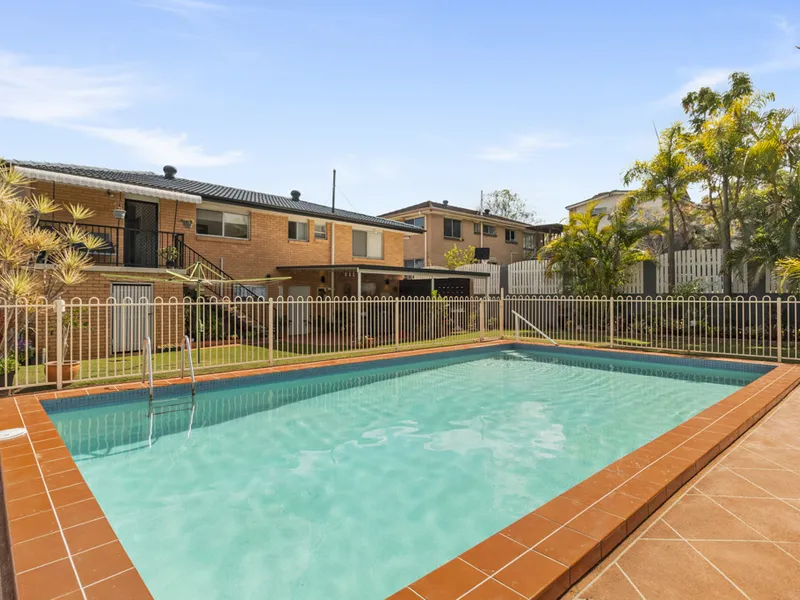 Immaculate Family Home + Massive Sparkling Pool