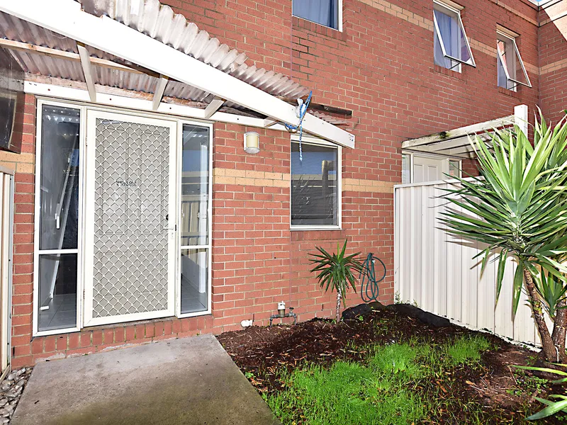 A Hidden Escape Of Parkside Bliss!