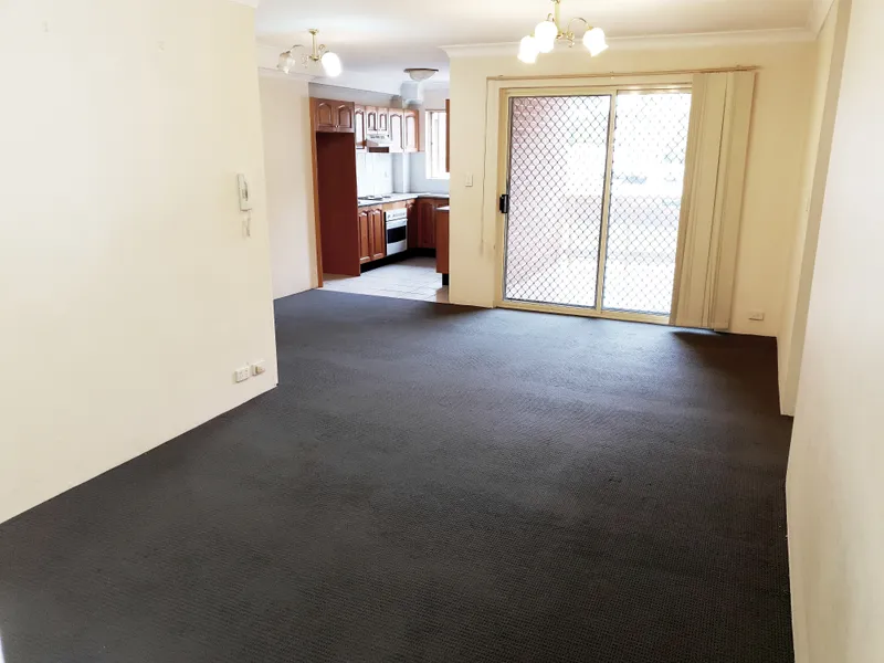 New Painted Spacious Two Bedroom Unit 