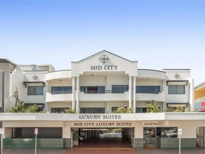 Location Location Location !! Excellent Fully Furnished City Apartment.