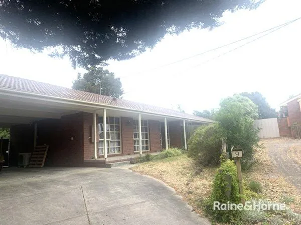 3-Bedroom Home in Carrum Downs!
