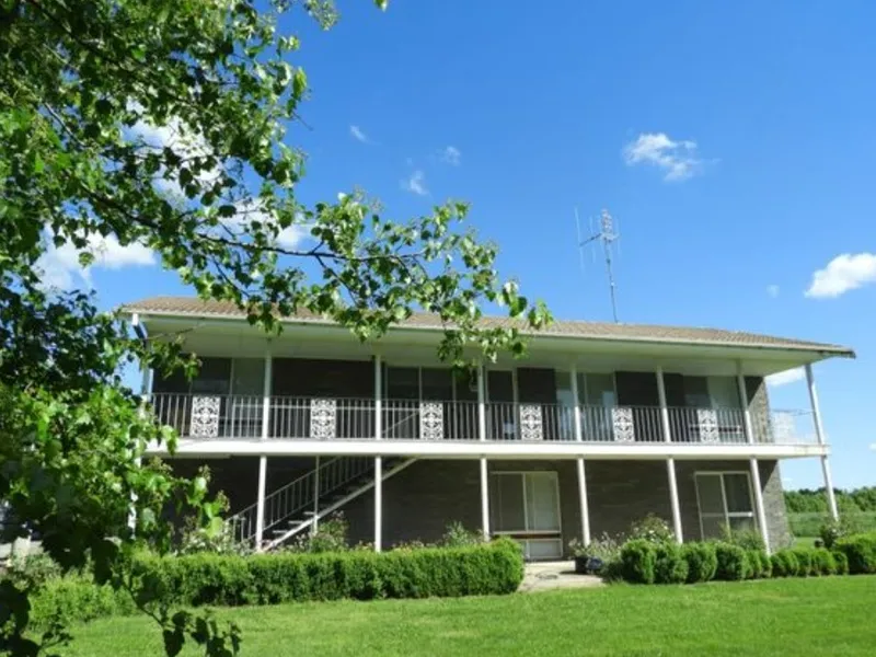 35 ACRE PROPERTY ON THE BELUBULA RIVER,  BLAYNEY  