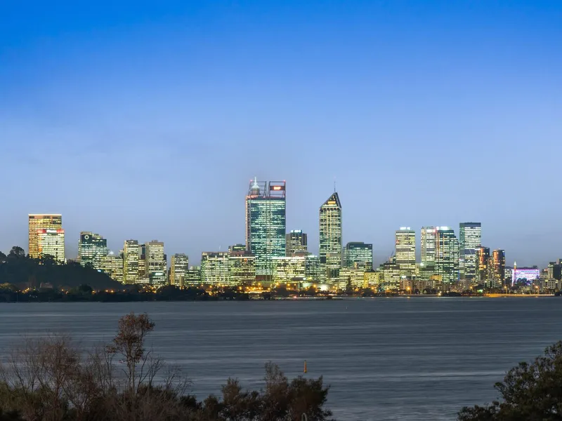 SWEEPING PROTECTED 180deg RIVER AND CITY VIEWS! - VIEWING PLATFORMS IN PLACE