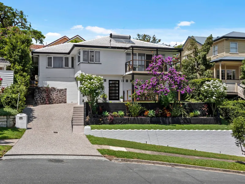 Charming Home in a Premier Street with City Views