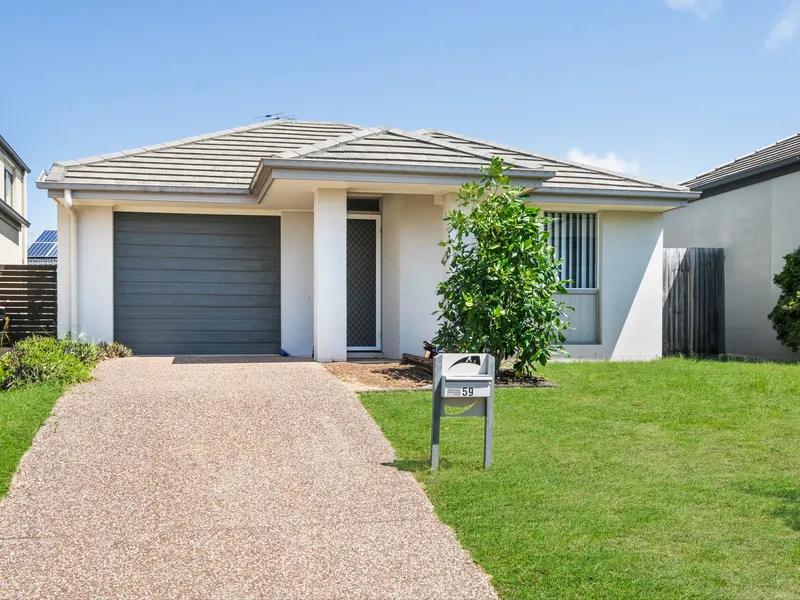 Stunning Lowset in the Heart of North lakes