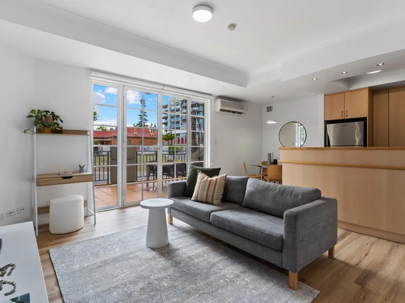 BLISS COURTYARD APARTMENT!