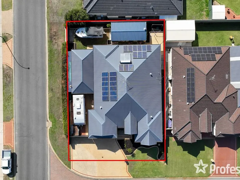 FAMILY HOME WITH DUAL SIDE ACCESS