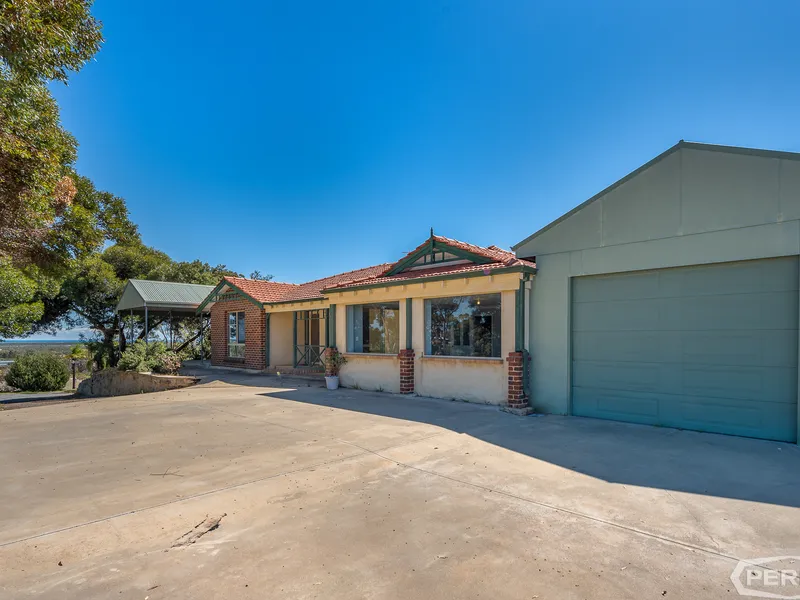 Large Family Home & Acreage