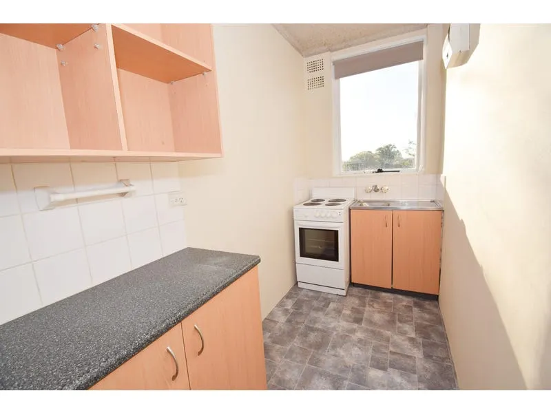 Beautifully Presented Studio