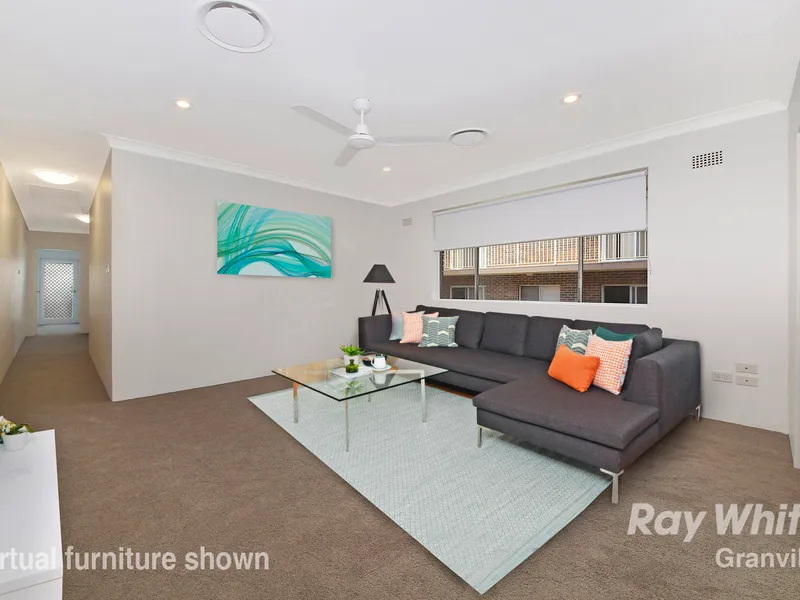 MODERN INTERNAL LIVING IN GREAT LOCATION