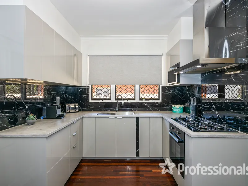 *** Delightful front Duplex ***