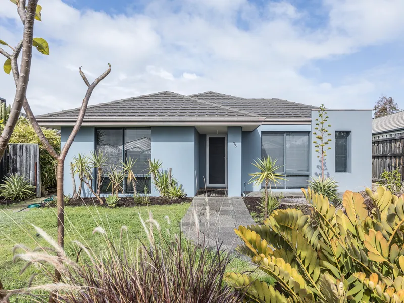 WHAT A FABULOUS STARTER HOME!