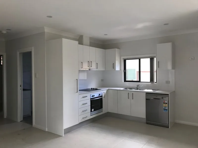 Huge size  Independent Granny in a perfect location