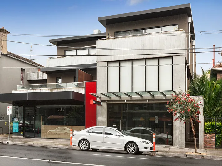 A STONES THROW TO EVERYTHING | Besser+Co