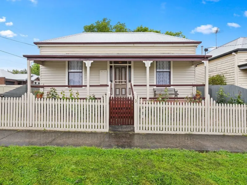 An Absolute Charmer In Ballarat East.
