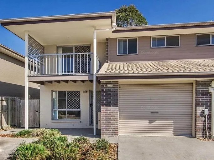 Gated Community With Pool and Gym - 3 BEDROOM TOWNHOUSE