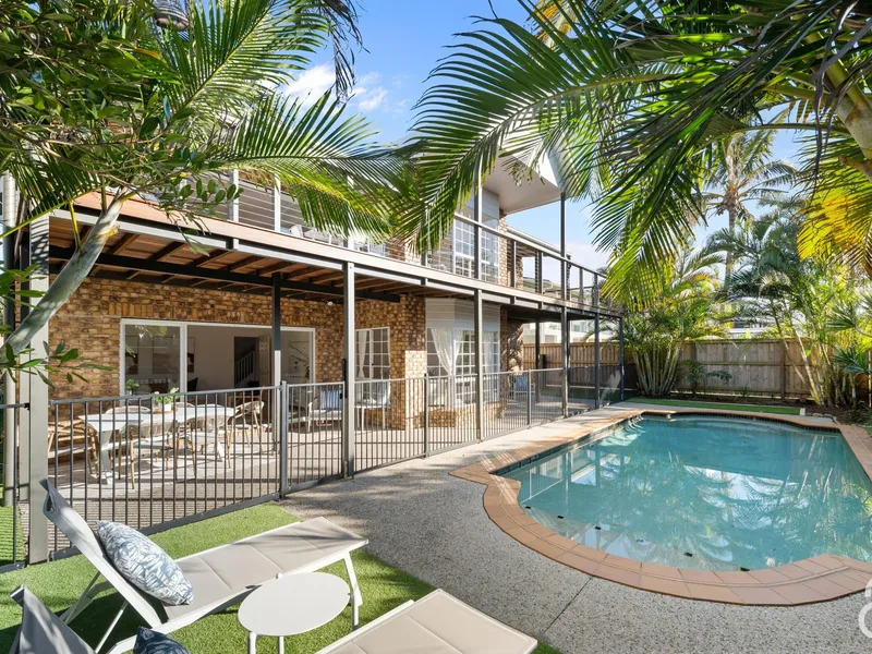 Exclusive Beachfront Family Living with Ocean Views!