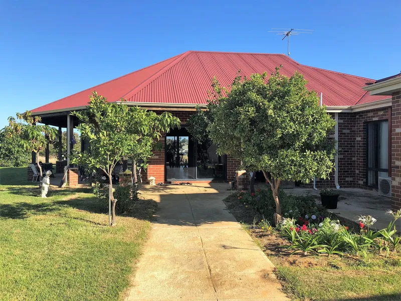 5 acres of beautiful farmland!