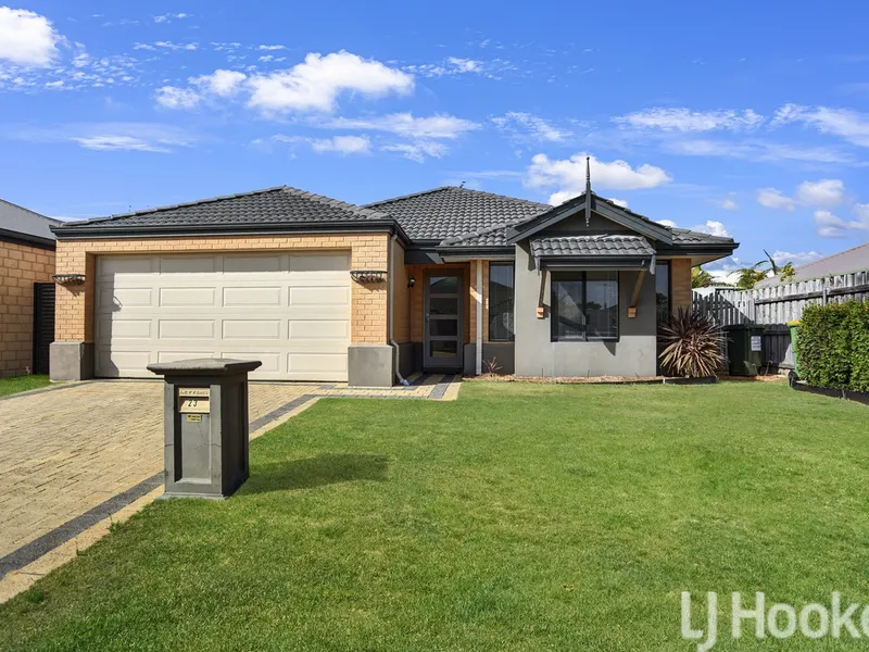 Great Location Huge Family Home