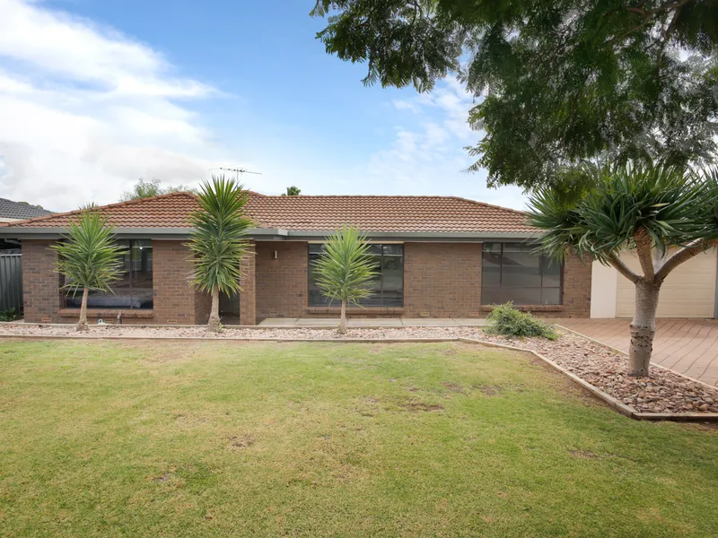 A rare 4 bedroom with very flexible floorplan.