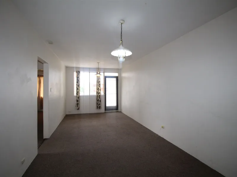 TWO BEDROOM UNIT - MODERN KITCHEN