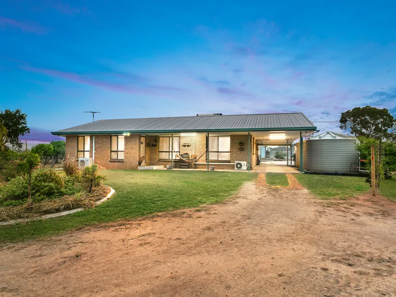 Ideal country lifestyle; 40 acres, sheds, dam and stable
