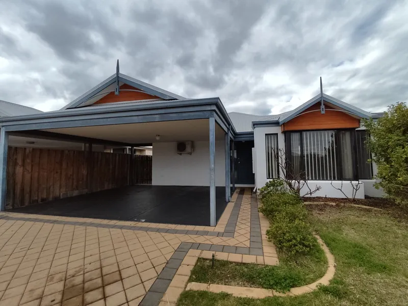 NEW TO THE MARKET - LOCATION!