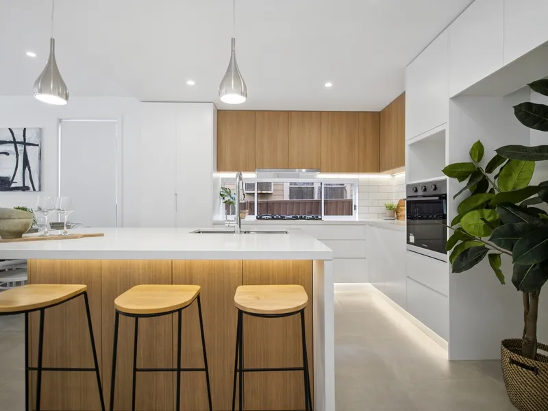 CUSTOM DESIGNED LUXURY DUPLEX