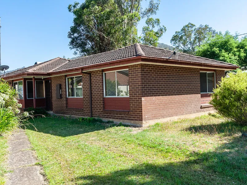 Solid Brick Veneer, Family Home in a Great Street