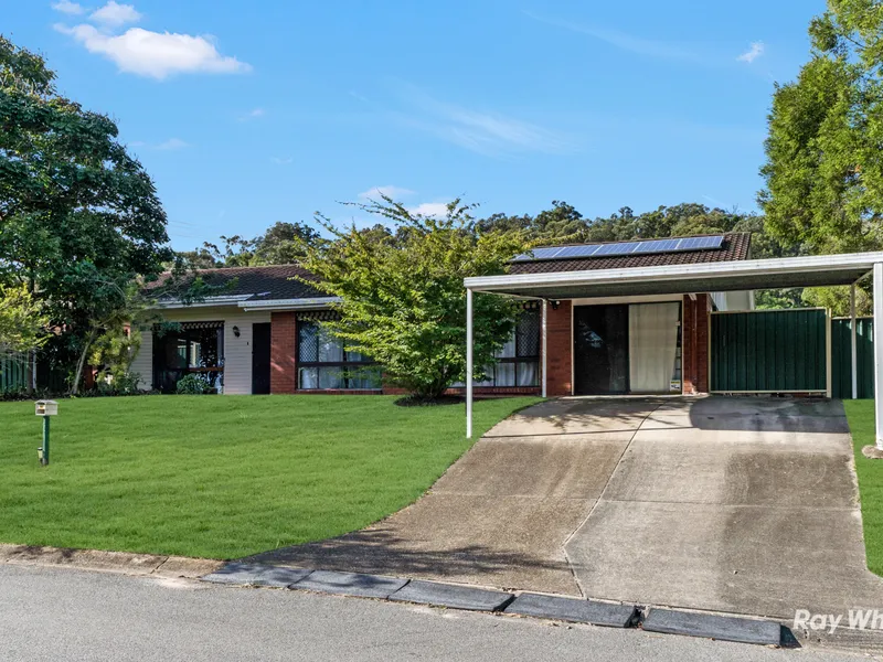 THE DARK KNIGHT IN SHINY ARMOUR - MODERN INTERIORS WITH 2 LIVING SPACES