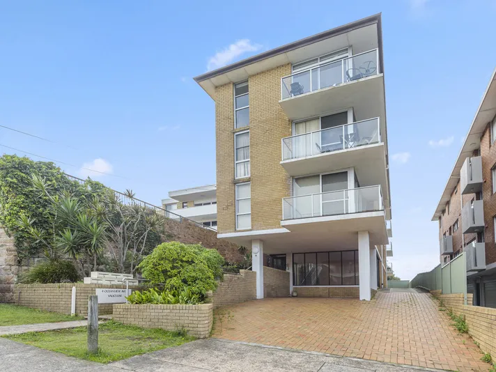 MODERN TWO BEDROOM OCEAN VIEW APARTMENT