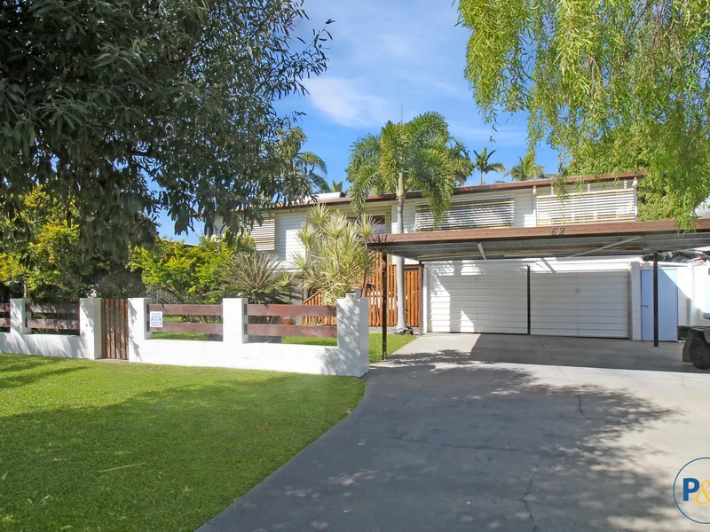 DUEL LIVING, 6 BEDROOMS, 2 BATHROOMS, 4 CAR, POOL, SOLAR, FLAT