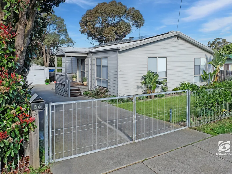 IMMACULATE PROPERTY WALKING DISTANCE TO BEACH