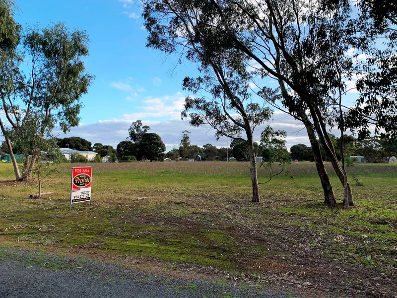 TWO ACRES … TWO ROAD FRONTAGES … TOO GOOD!