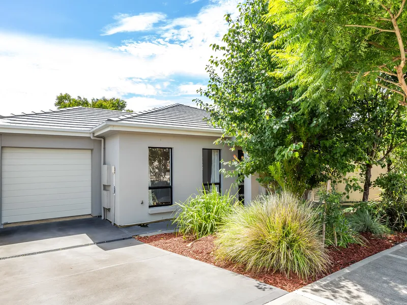 For neat, neutral and nimble; choose no fuss near Marion and metro beaches... 