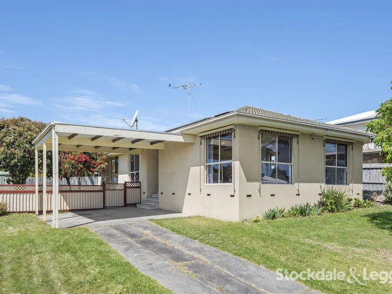 Low maintenance family home within walking distance to the water.