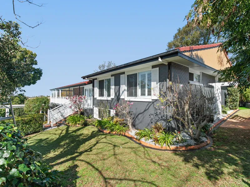 Beautifully Renovated Home in the Heart of Mount Lofty