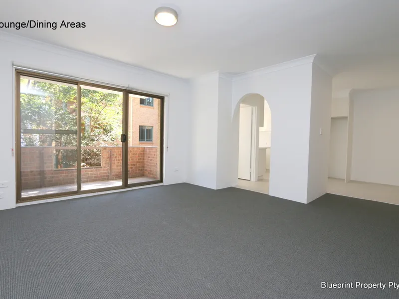 RECENTLY RENOVATED | WALK TO STATION & SHOPS!