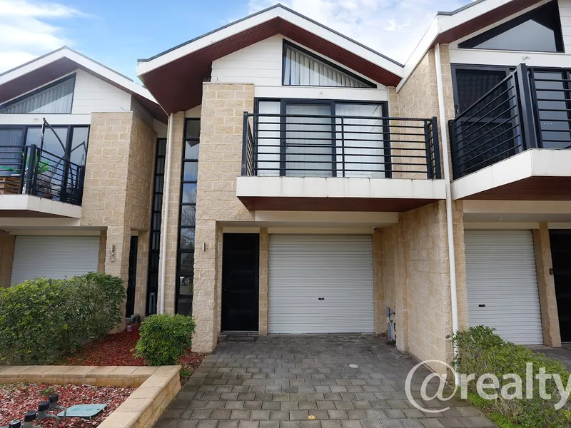 Spacious Townhouse Living