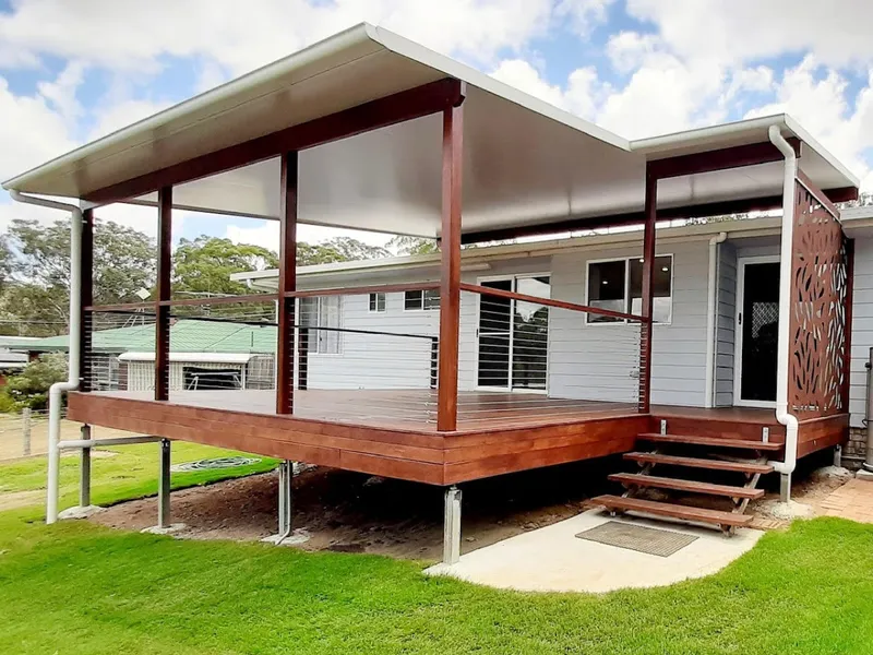 POSITION! POSITION ! LARGE FAMILY HOME, HUGE DECK WITH PICTURESQUE  RURAL VIEWS.