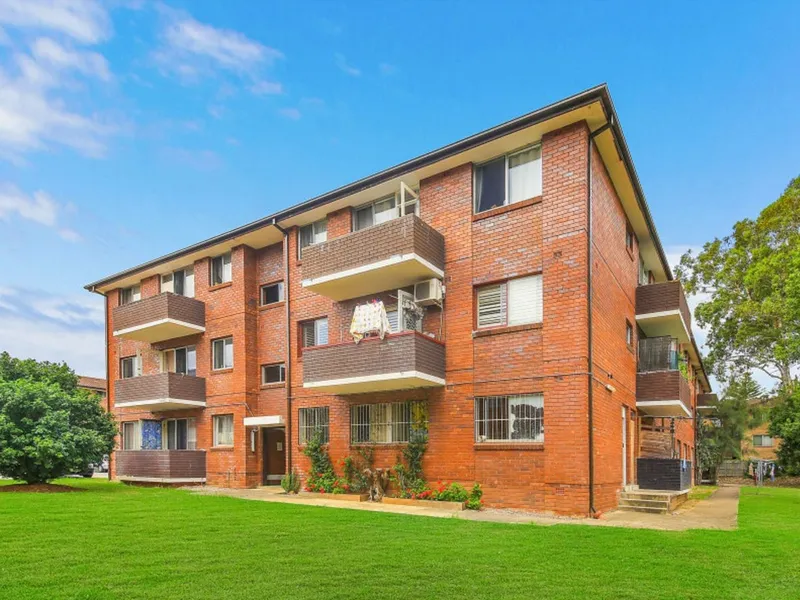 Delightful one bedroom !!