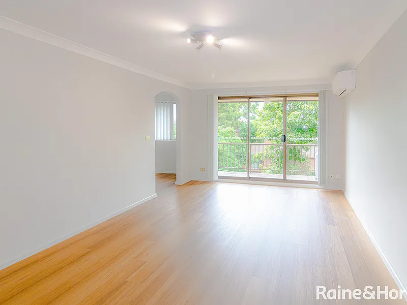 Spacious 2 Bedroom unit-  Seconds away from Westmead Station! 