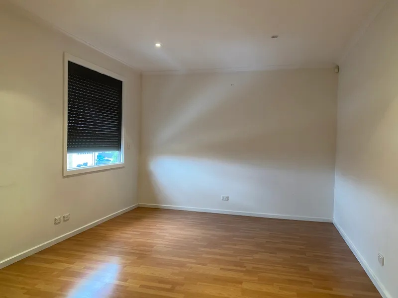 2 BEDROOM HOME A STONE'S THROW FROM THE CITY!