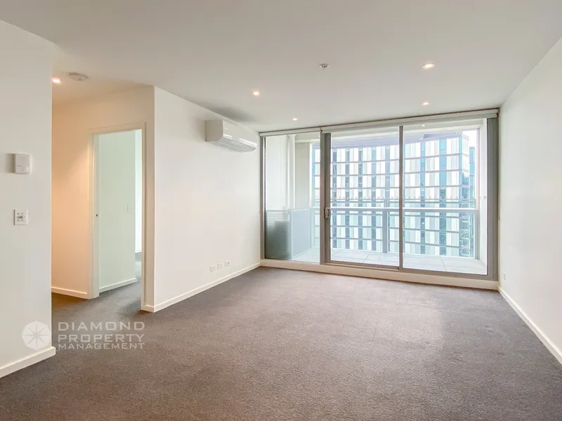 Stunning Apartment With Harbour View @ 888 Collins