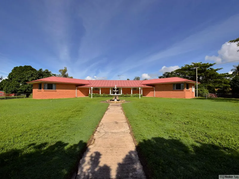 LUXURIOUS & STYLISH PROPERTY IN THE HEART OF TULLY HEADS