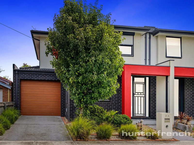 BEAUTIFUL TOWNHOUSE IN ALTONA