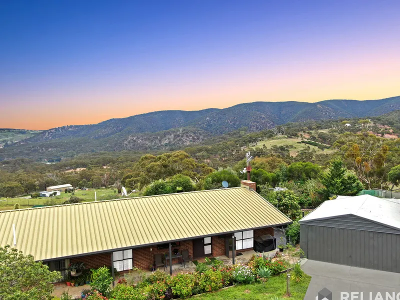 THE SHOW STOPPING VIEW THAT YOU CANNOT PASS UP!